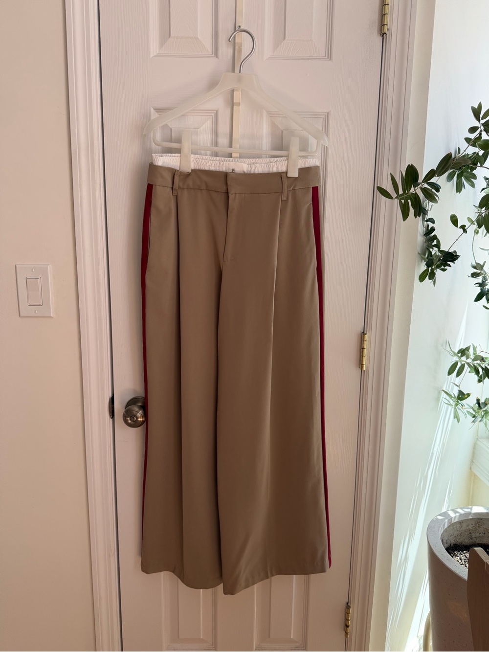 Zara Beige Wide Leg Pants Size Small With Red Stripes - Picture 2 of 7